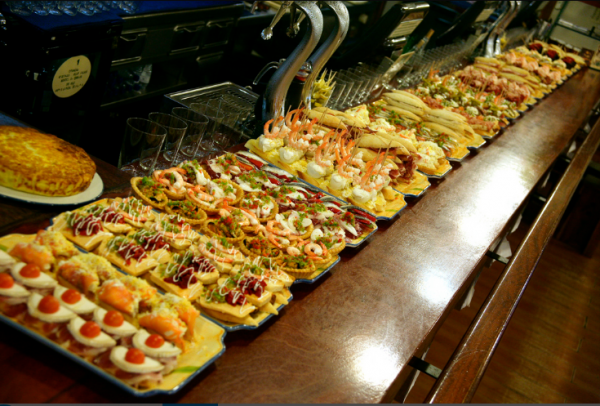 Pintxos (Foto: Donostia San Sebastián turismo and convention bureau)